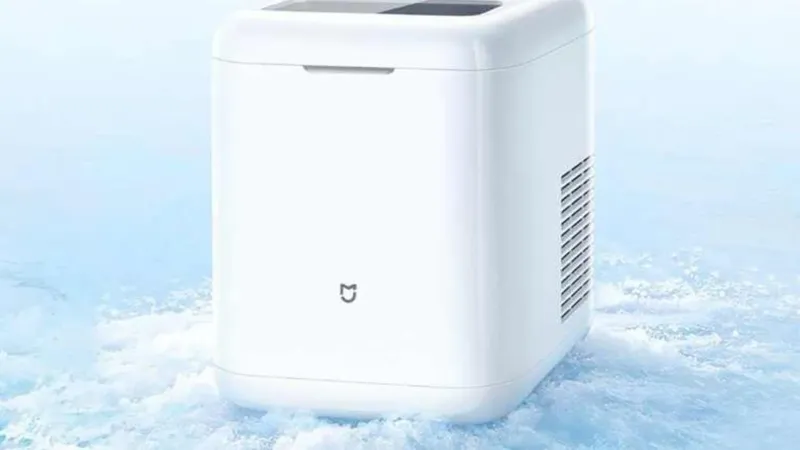 Xiaomi se ha propuesto acabar con uno de los pequeños dramas del verano: su nueva máquina hace hielo en seis minutos, produce hasta 13 kilos al día y cuesta poco más de 40 euros