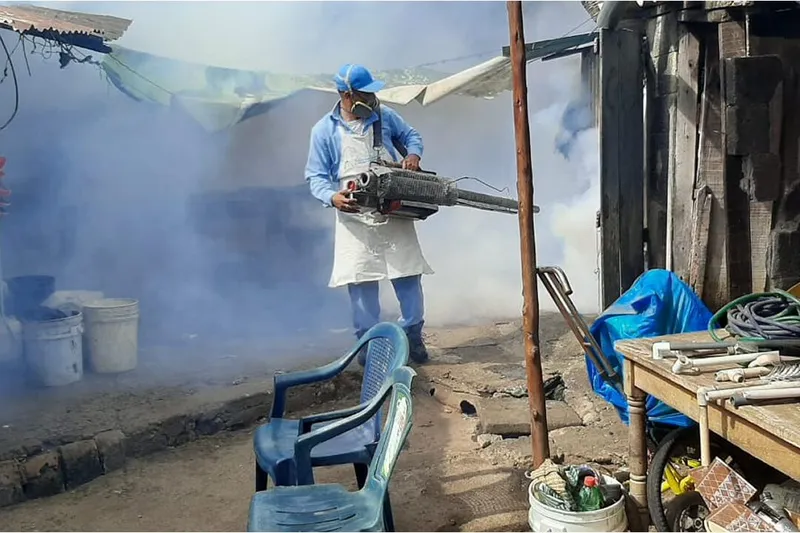 Brigadistas refuerzan lucha contra el dengue en Monseñor Lezcano