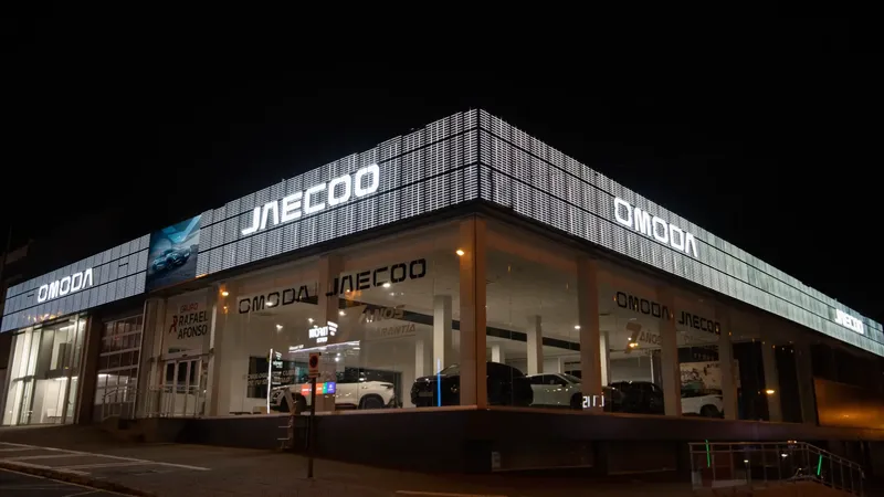 Los primeros en el mundo: Omoda & Jaecoo eligen los concesionarios de coches eléctricos en España para su asistente de IA