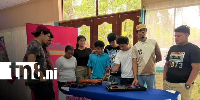 El Centro Tecnológico Simón Bolivar rinde homenaje a Tomas Borge