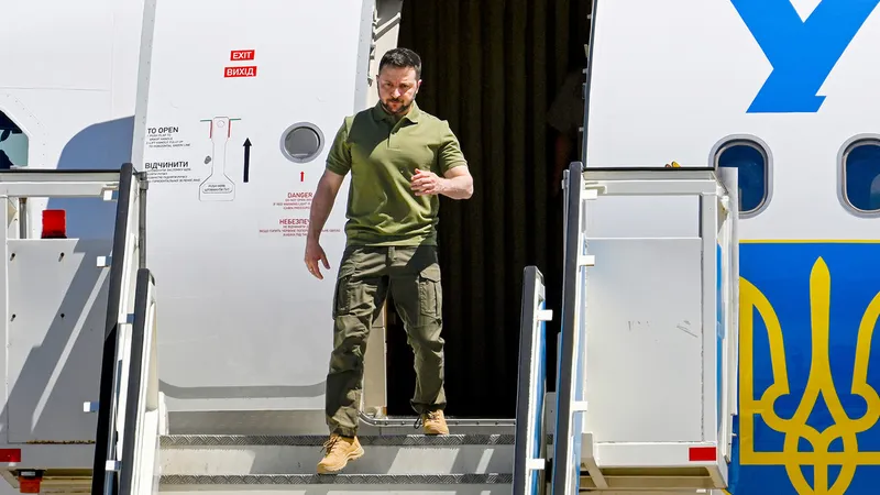 Portavoz de Kremlin: "Zelenski no se parece a Rambo, aunque le gustaría"
