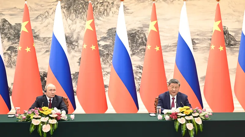 Xi Jinping y Vladímir Putin se reúnen con la prensa