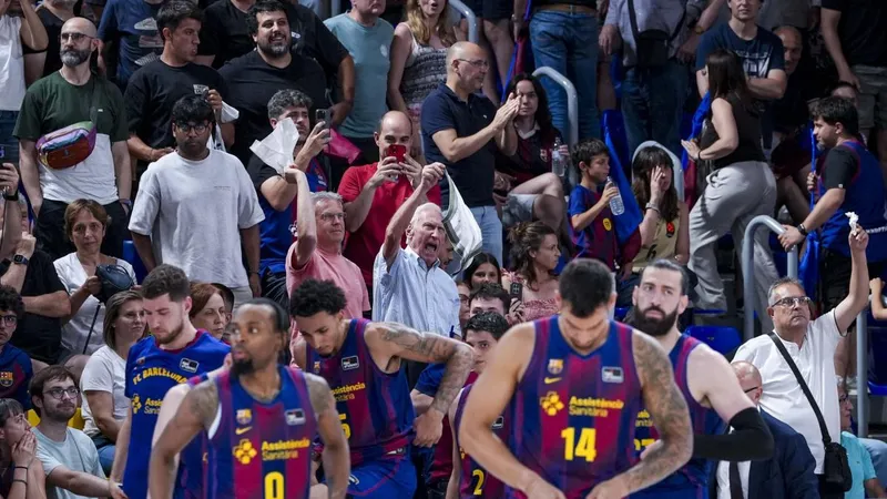 KO total del Barça: su peor derrota en casa en la era ACB y pañolada en el Palau