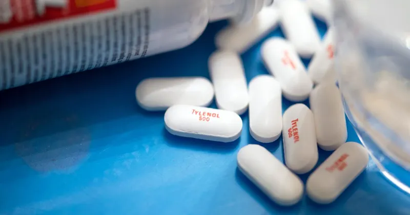 Tribunal reactiva demandas contra Tylenol por presunto vínculo con el autismo en niños