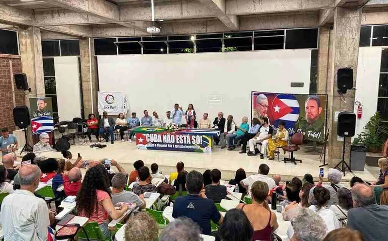 Brasileños reafirman solidaridad con Cuba durante acto en Bahía