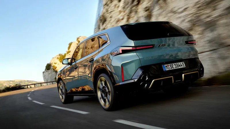 Estos son los 4 grandes dolores de cabeza que están causando a los usuarios el continuo crecimiento de los coches a lo largo, a lo ancho y a lo alto