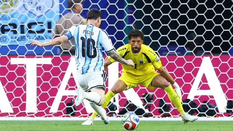 Vozinha podría ser el nuevo arquero de Lionel Messi
