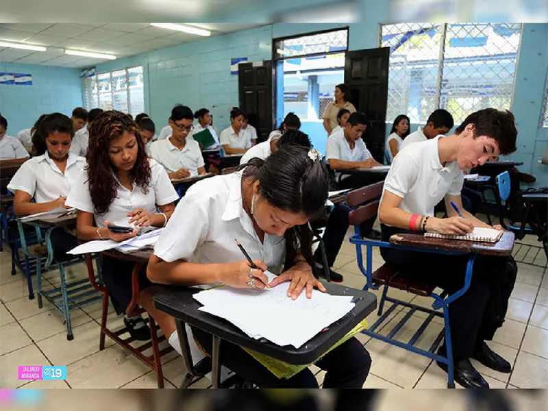 Casi 1.5 millones de niños y niñas están matriculados para ciclo escolar 2027