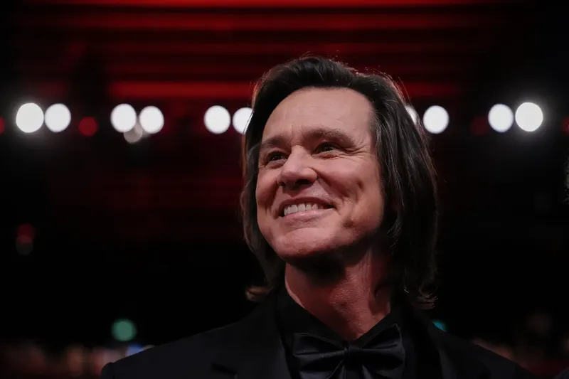 Jim Carrey despide a Chuck Russell, director de “The Mask”, con un emotivo mensaje