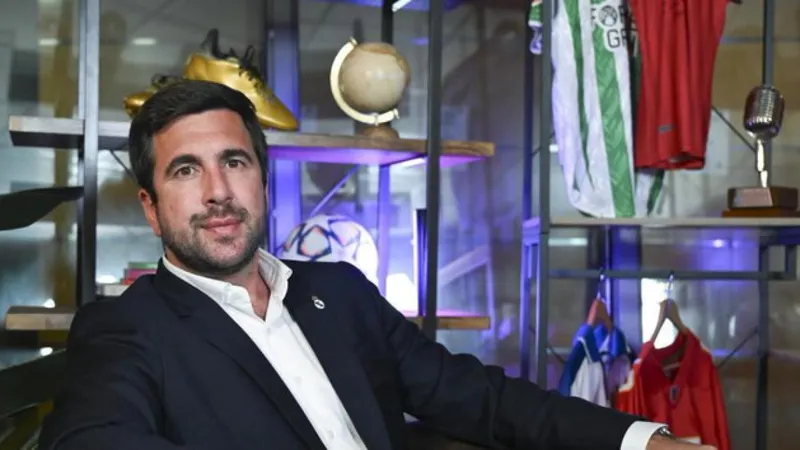 Enrique Riquelme: "Florentino ha quitado derechos a los socios y ahora es el dueño del Madrid"
