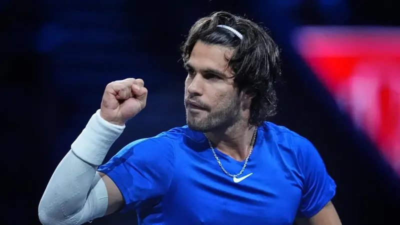 5-5: Alcaraz, genial y épico, al rescate de Europa tras el fiasco de Zverev