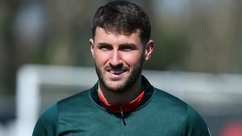 Los futbolistas de la Selección Mexicana se suman al furor por los bolsos de lujo