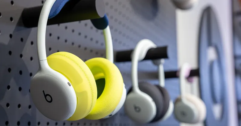 Beats 360: precio, batería y cómo son los nuevos auriculares personalizables de Apple