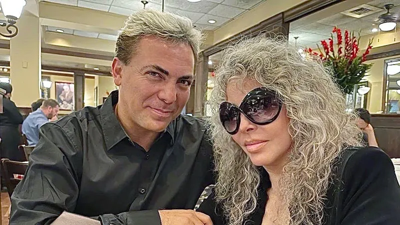 Verónica Castro, feliz por la graduación de su hijo Cristian, revela cómo celebraron