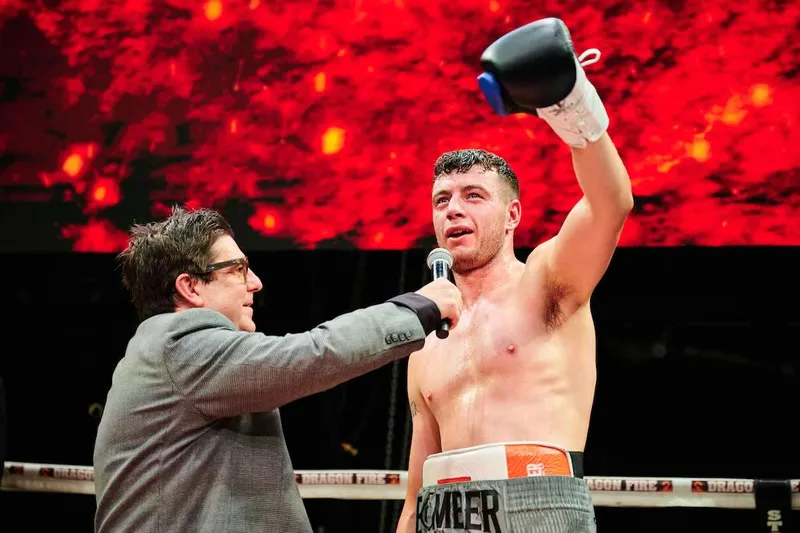Owen Corrigan firma un acuerdo de gestión de varios años con Dragon Fire Boxing