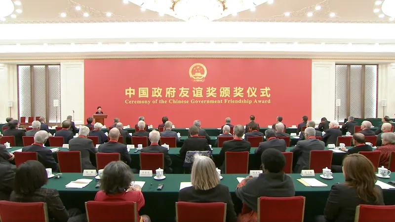China distingue a 50 expertos extranjeros con el Premio de la Amistad