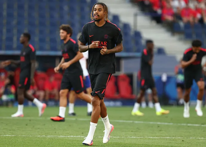 Liverpool llega a un acuerdo de 166 millones de dólares por Barcola