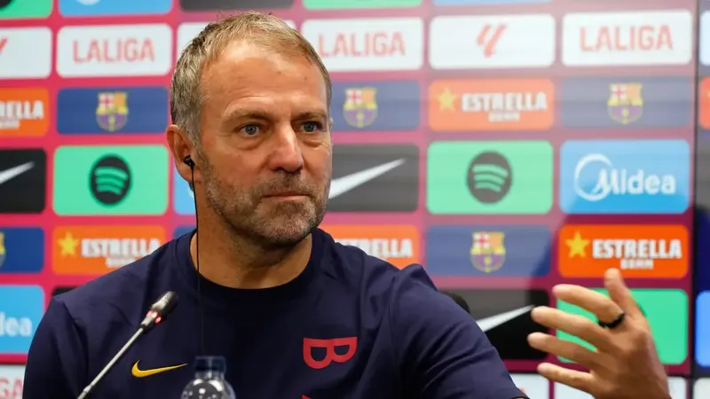 Flick no cierra ni el mercado ni la plantilla