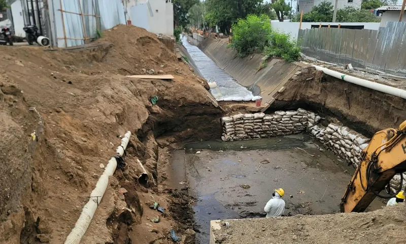 Obras de drenaje en pista Héroes de la Insurrección avanzan un 72%