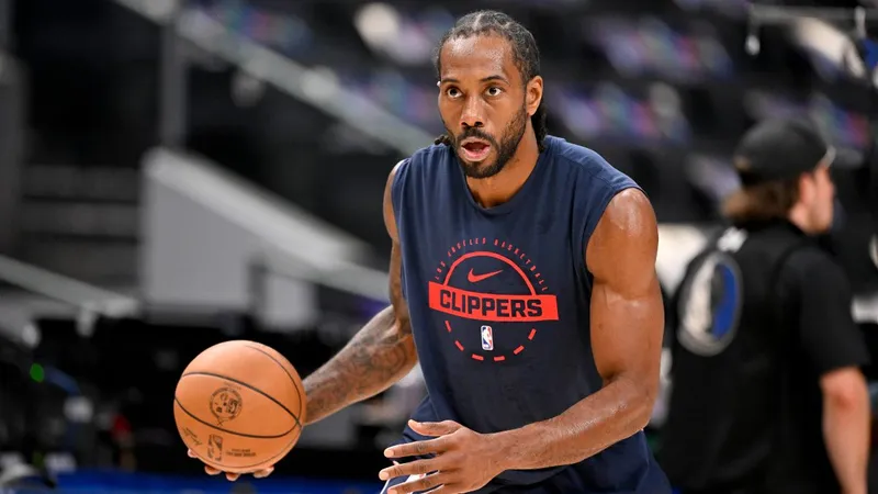 Silver pone fecha a la resolución del caso de Kawhi Leonard