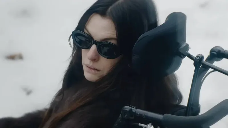 Una de las actrices más taquilleras de 2026 en su papel más perturbador: Menos de dos meses para el 'thriller' que que vendió más de tres millones de libros por todo el mundo