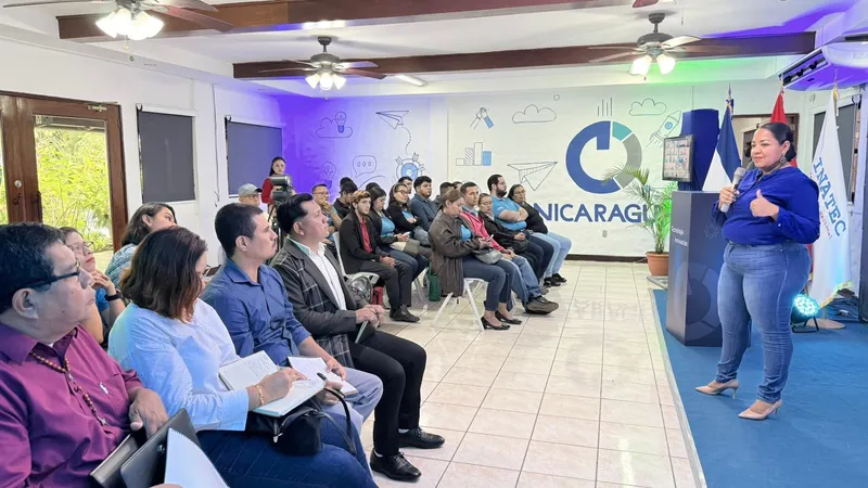 Docentes del Inatec se capacitan en IA para transformar la educación tradicional