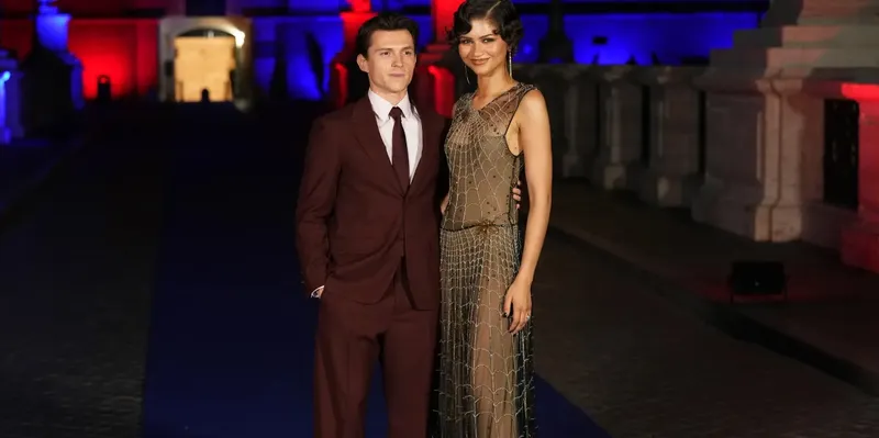 Sorpresa para Tom Holland y Zendaya durante promoción de Spider-Man en París