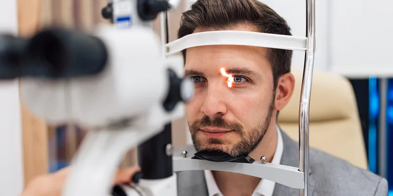 Creía que tenía un quiste en el ojo, pero médicos descubrieron un parásito nunca...
