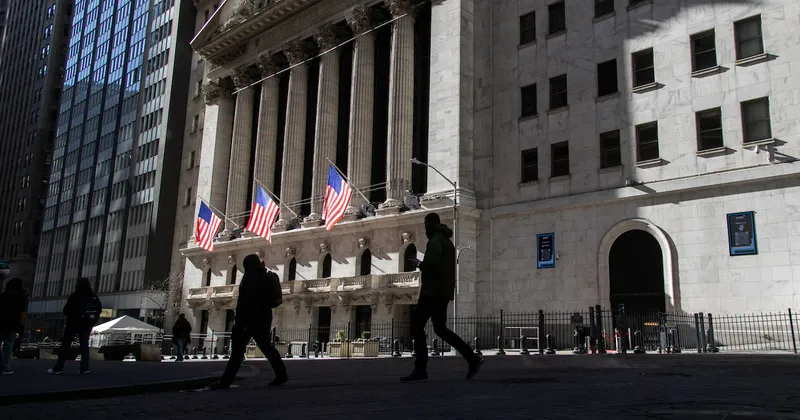 Apuesta por las acciones como cobertura contra la inflación inquieta al mercado
