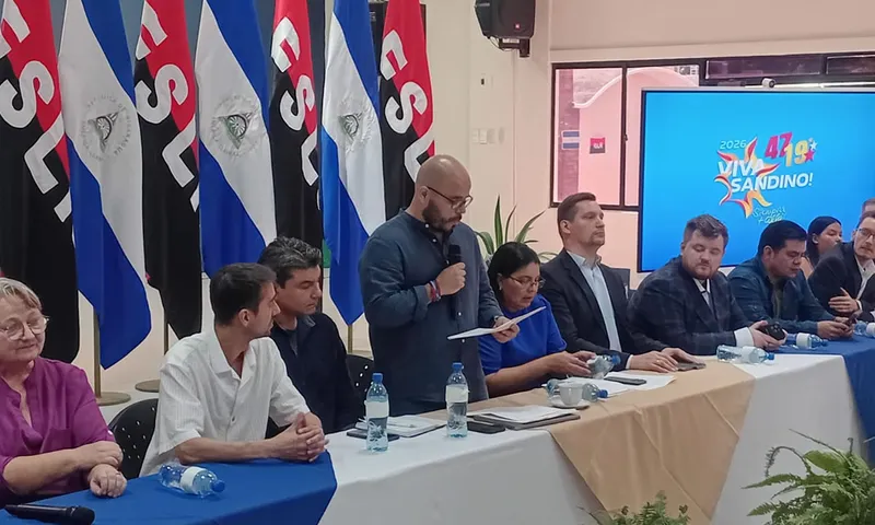 Comunicadores intercambian experiencias sobre desafíos de la comunicación