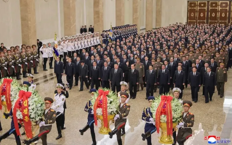 Tributo al Líder Histórico Kim Il Sung en la RPD de Corea