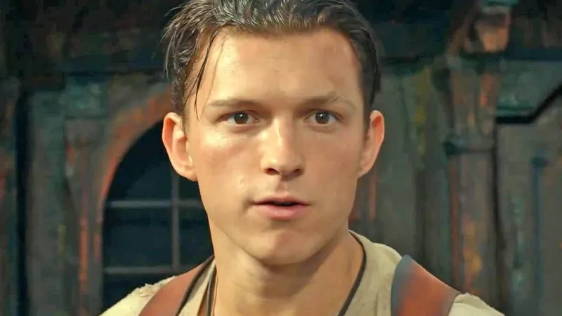 "Tenía que ser Mark Wahlberg. Fue un error": La estrella de 'Spider-Man', Tom Holland, asegura que no volvería a rodar ese éxito de taquilla de la misma manera