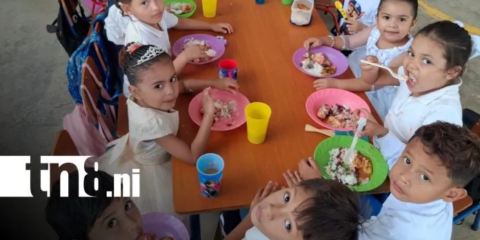 Merienda escolar es distribuida en la zona rural de San Rafael del Sur