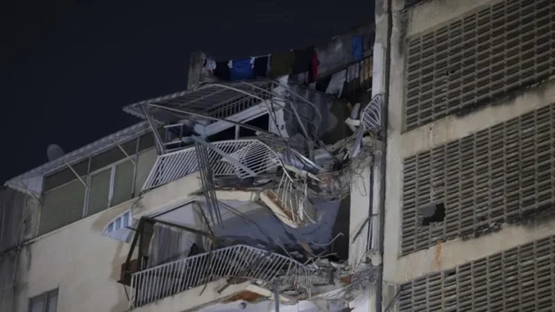 Gobernador de Falcón reporta heridos y desaparecidos tras terremotos