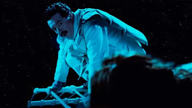 He pasado 25 años sin saber que este personaje de 'Titanic' era una persona real: la historia de su supervivencia es una de la más increíbles