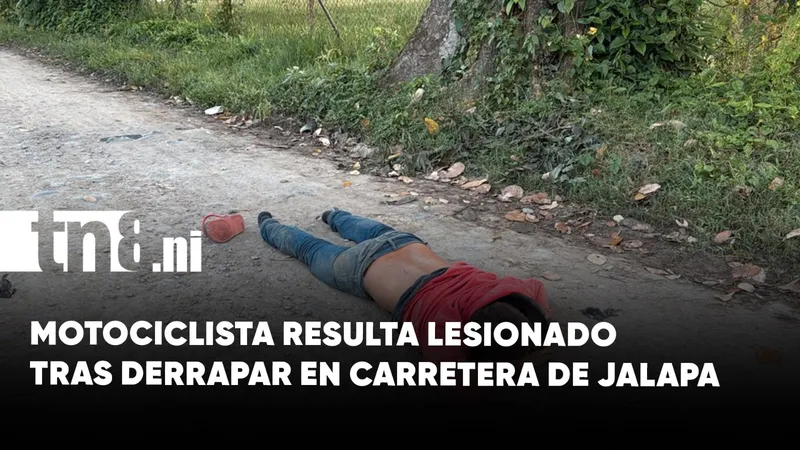 Motociclista resulta lesionado tras presunto derrape en carretera a Villa Bonita