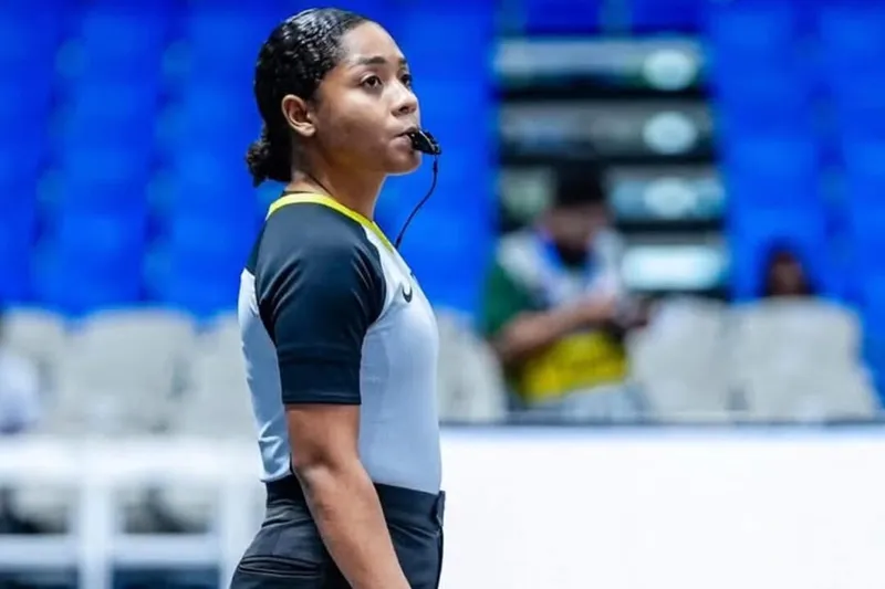 Elisha Hodgson hace historia como árbitra FIBA de Nicaragua