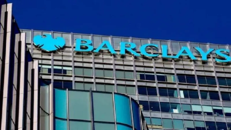 Barclays, HSBC y Lloyds apuestan por depósitos en blockchain para frenar el avance de las stablecoins