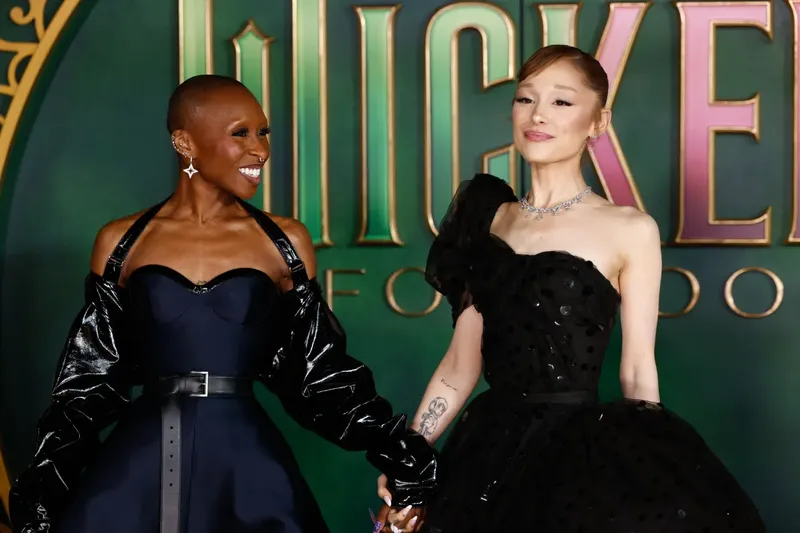 Ariana Grande sorprende al invitar a Cynthia Erivo uno de sus shows en Londres