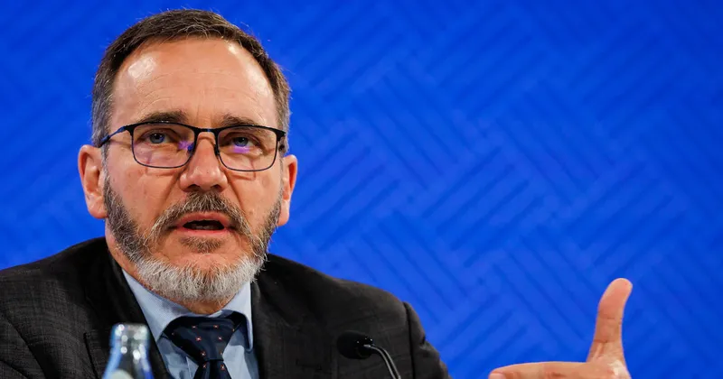 La IA podría alimentar la inflación al impulsar el gasto de los consumidores: FMI
