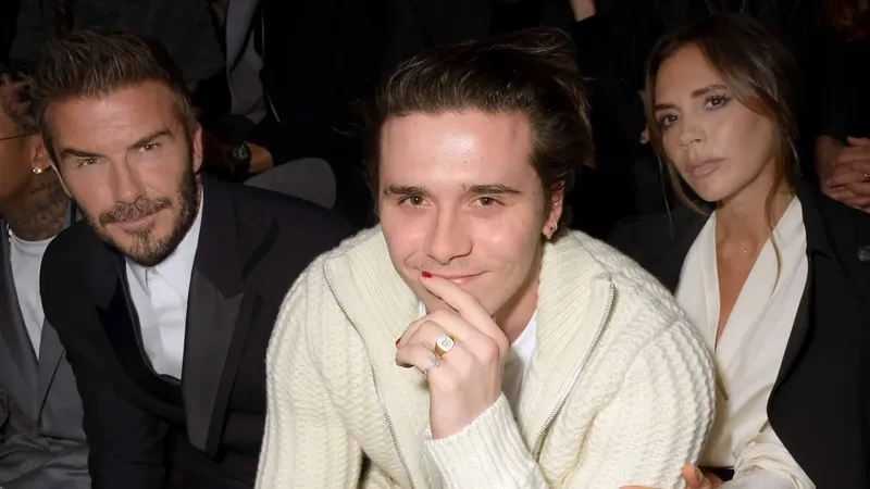 Brooklyn Beckham estaría furioso por las publicaciones de sus padres, David y Victoria Beckham, en el Día del Padre