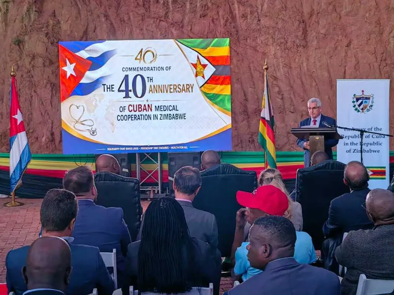 Celebran aniversario 40 de cooperación médica de Cuba con Zimbabwe