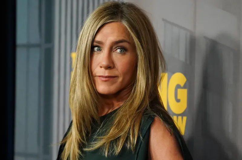 “Fue como un padre para mí”: La despedida de Jennifer Aniston a James Burrows