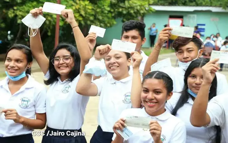 Incrementan a C$4,000 el Bono Presidencial para Bachilleres