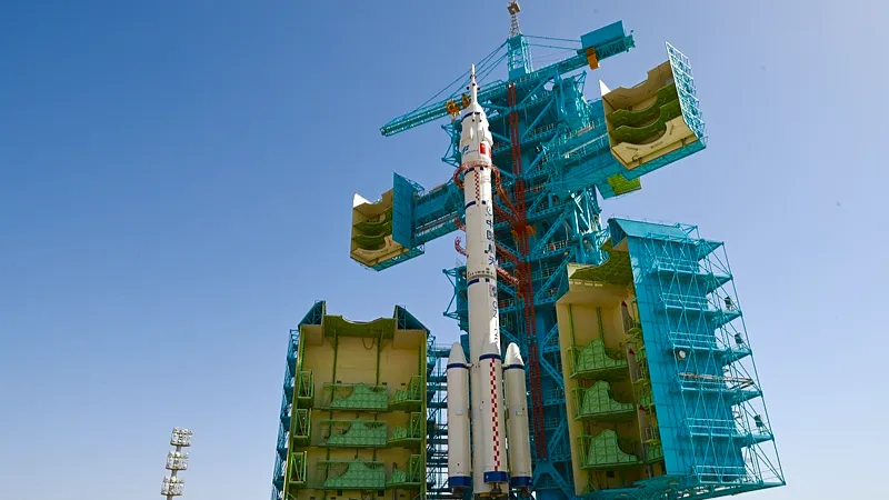 El cohete está listo para el lanzamiento de Shenzhou-23 tras completar los preparativos