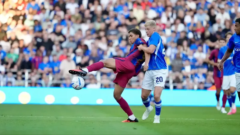 Hamza Abdelkarim se estrena como goleador con el Barça