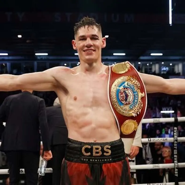 Chris Billam-Smith vence a Ryan Rozicki tras una guerra de siete asaltos