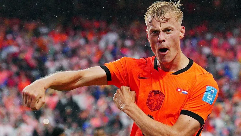 Países Bajos llegó a 10 goles en el Mundial y a 15 partidos invicto