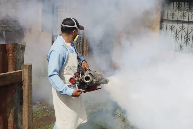 Brigadistas llegan al barrio Óscar Turcios para prevenir el dengue