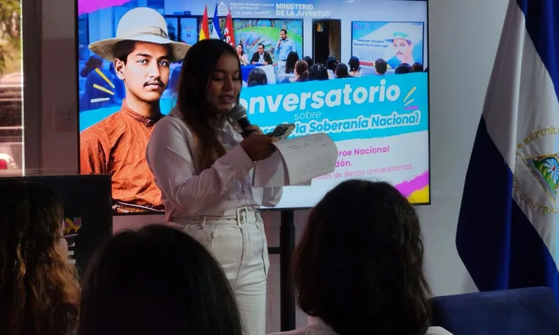 Jóvenes abordan legado de Benjamín Zeledón en foro académico